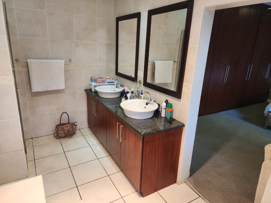 3 Bedroom Property for Sale in Winterstrand Eastern Cape